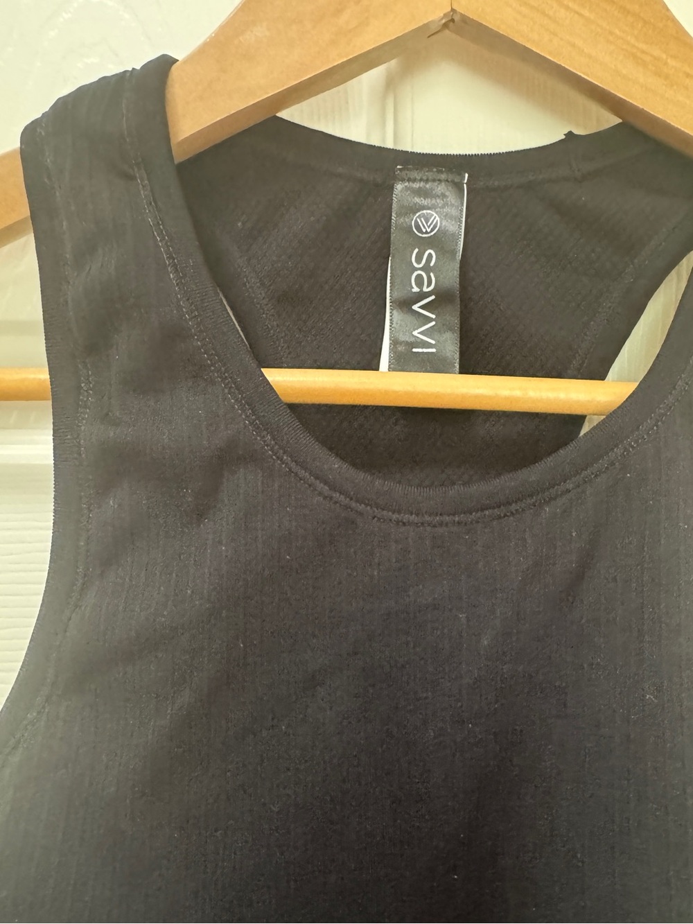 Savvi Padded Racerback Women's Tank Top Sz. L Like New - Picture 3 of 3